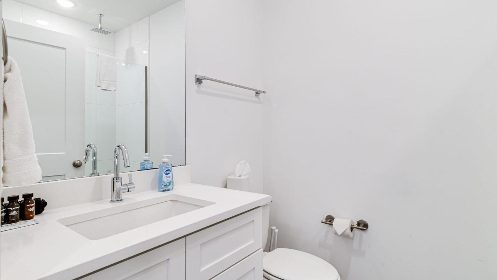 Apartment The Grove By Avantstay Stylish Group With Private Bathrooms *