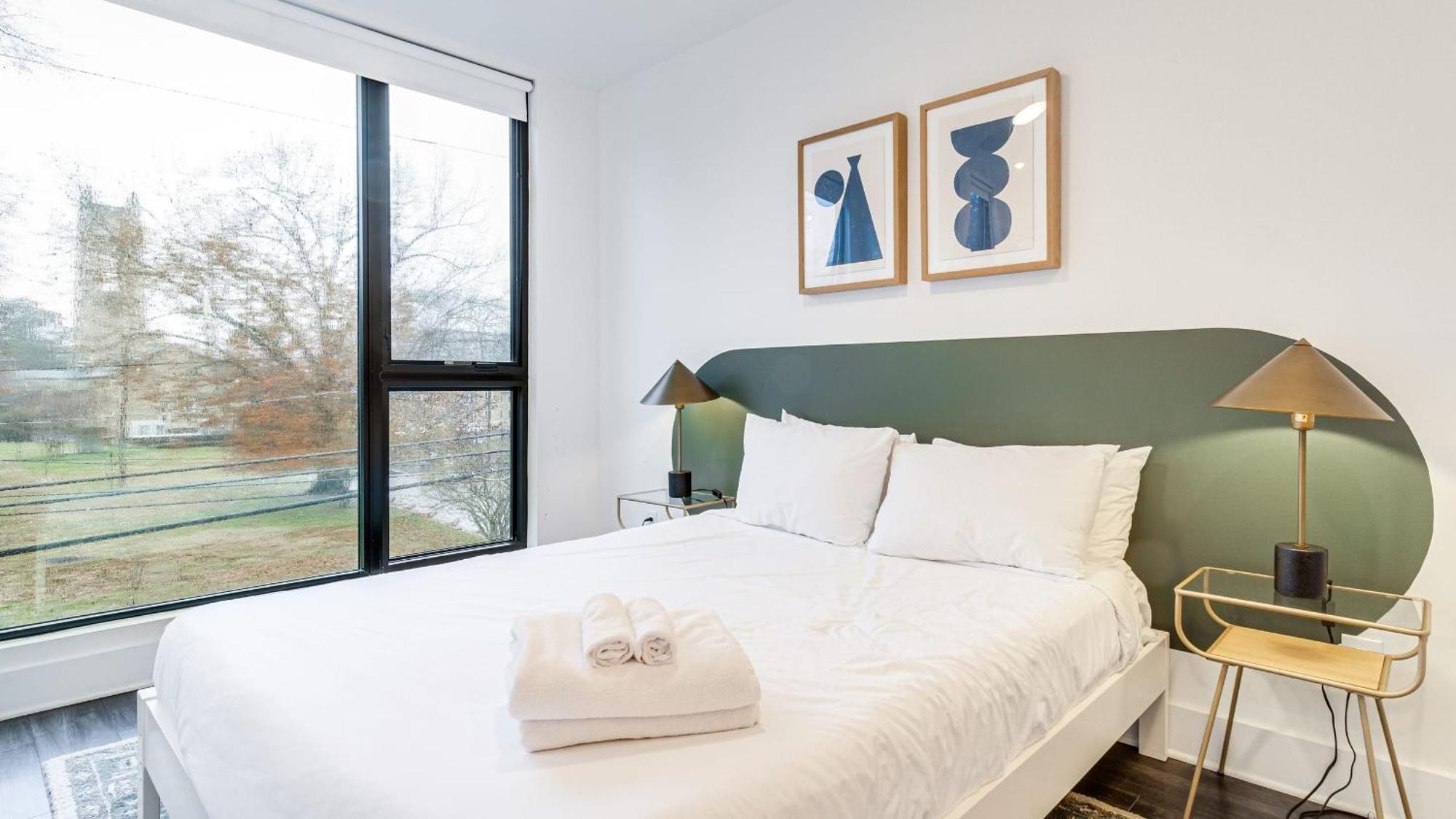 Apartment The Grove By Avantstay Stylish Group With Private Bathrooms *