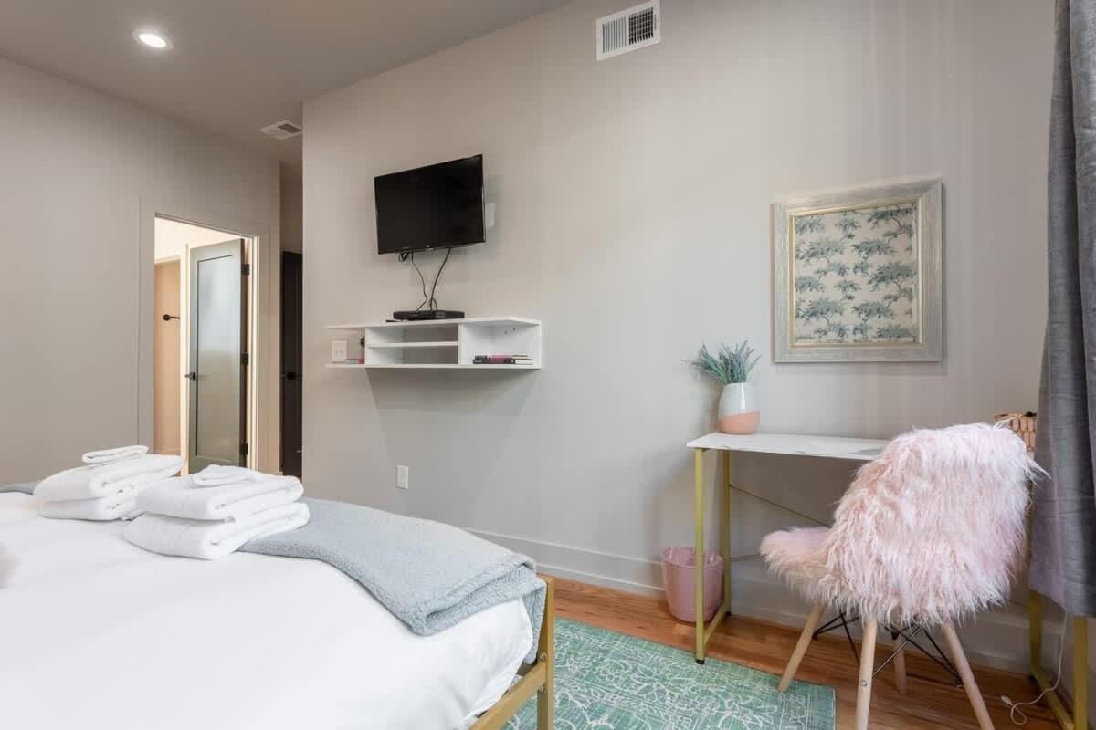 The Vault Royale By Local Holiday home