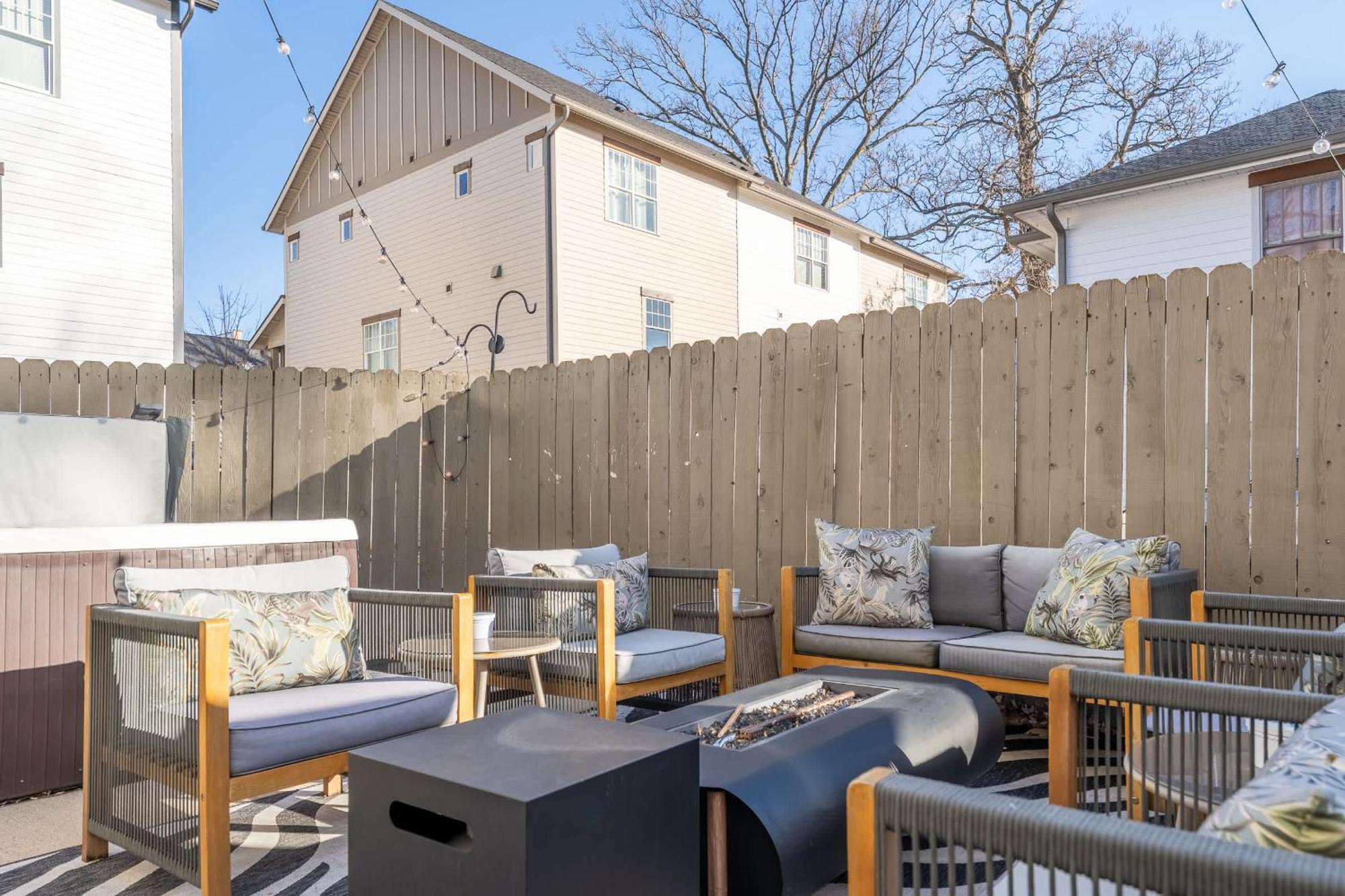 Notes Of Southern Charm - Walkable To Food & Shops Holiday home Nashville