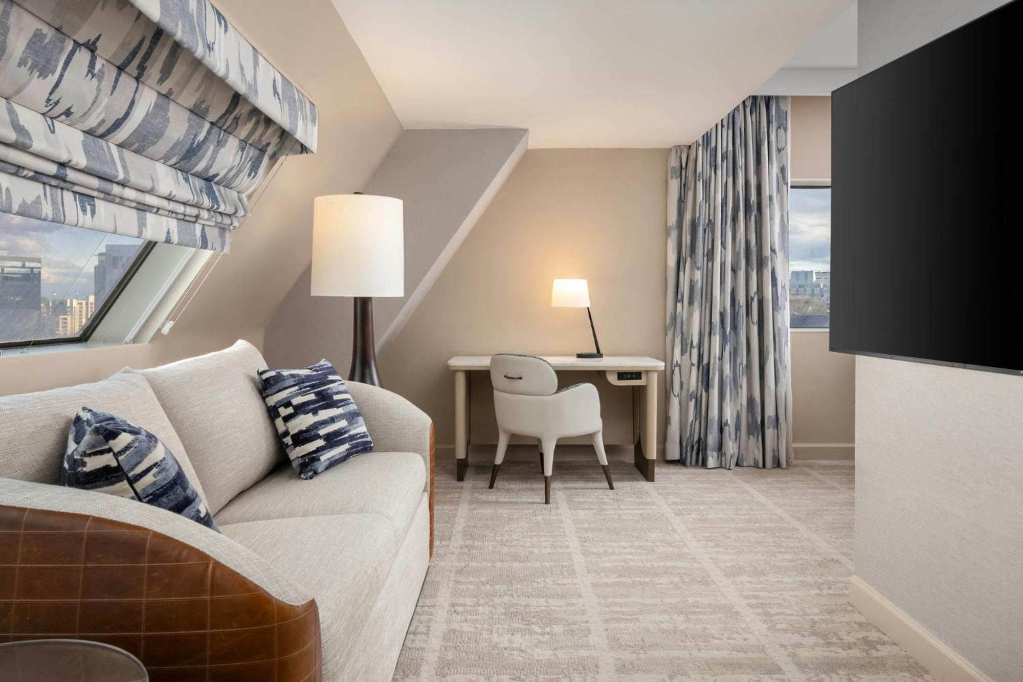 Loews At Vanderbilt Plaza Hotel 4*