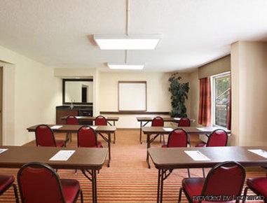 Baymont By Wyndham Airport Hotel Nashville