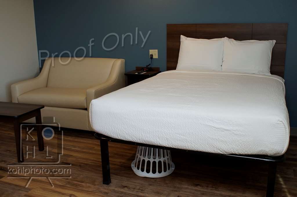 Woodspring Airport Hotel 2*