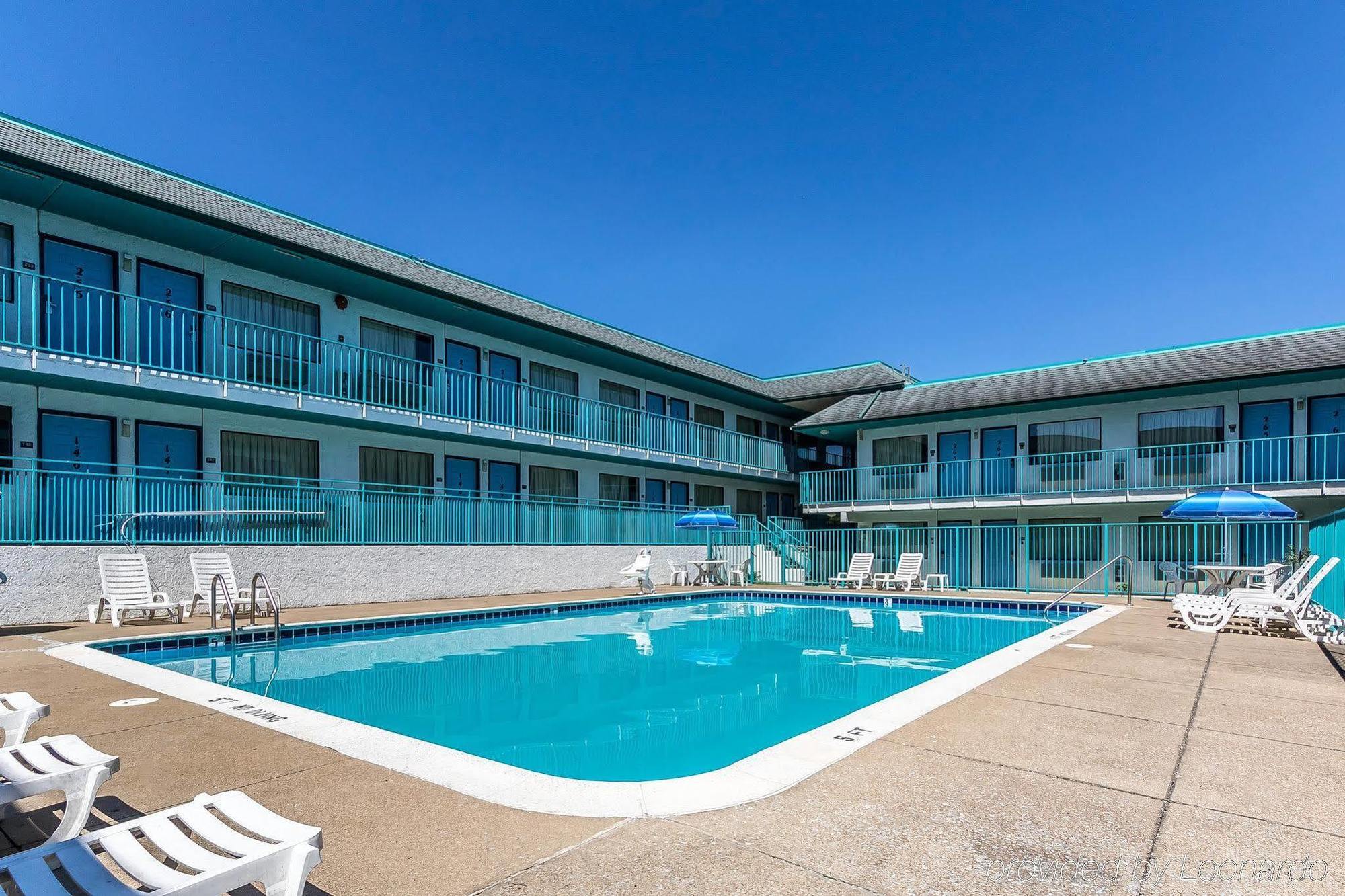 Rodeway Motel 2*
