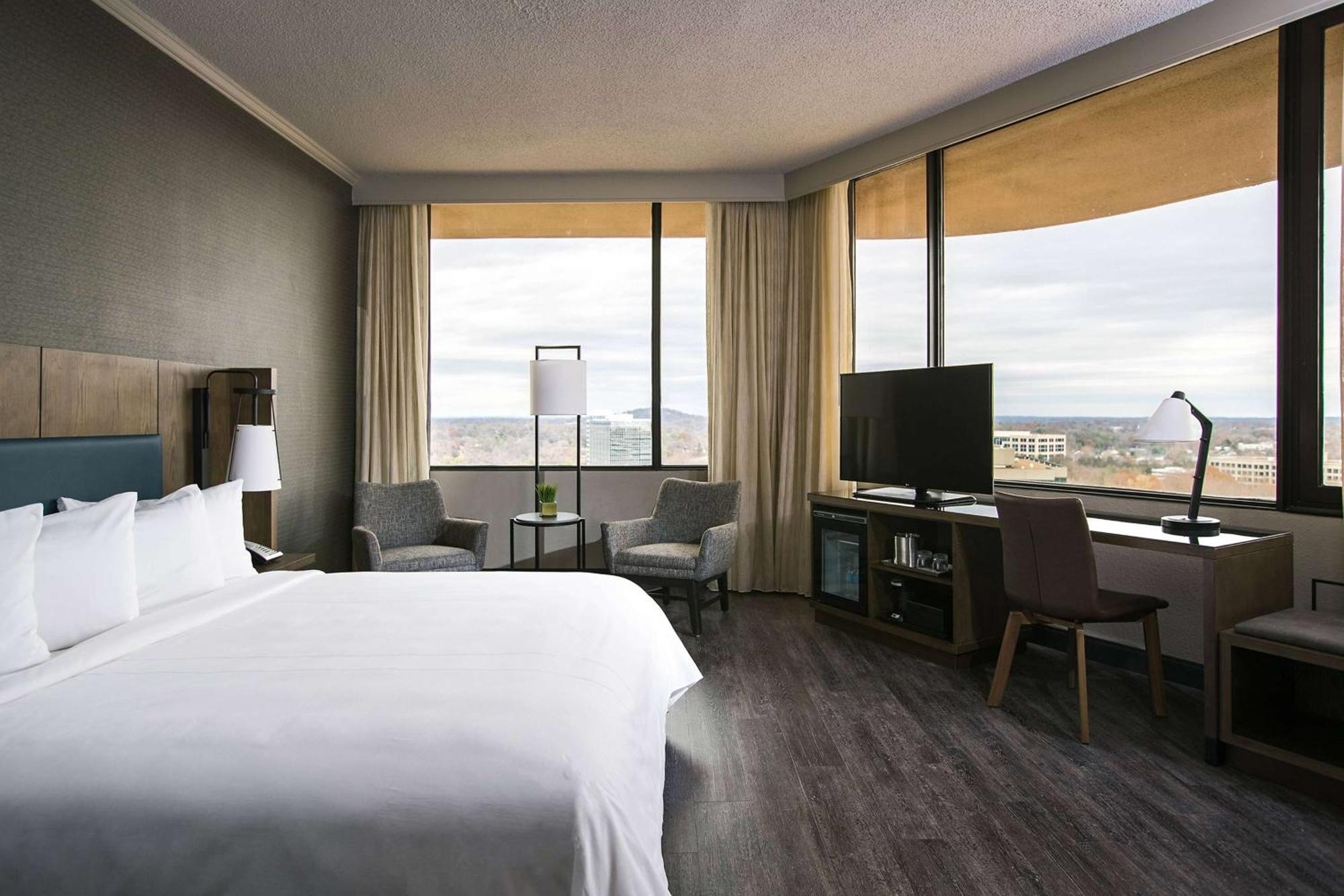 Sonesta Airport Hotel