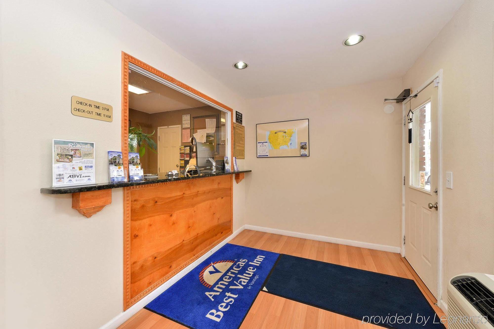 Americas Value Near Downtown Nashville