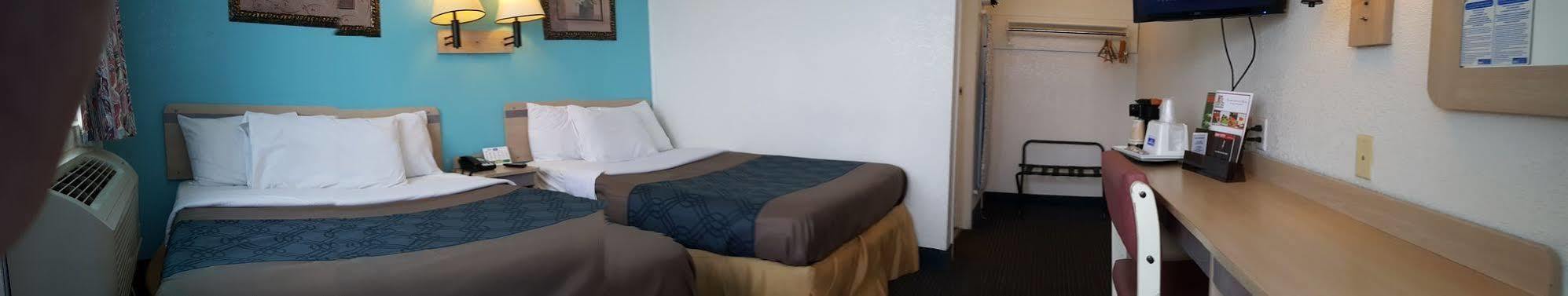 Motel Rodeway 2*