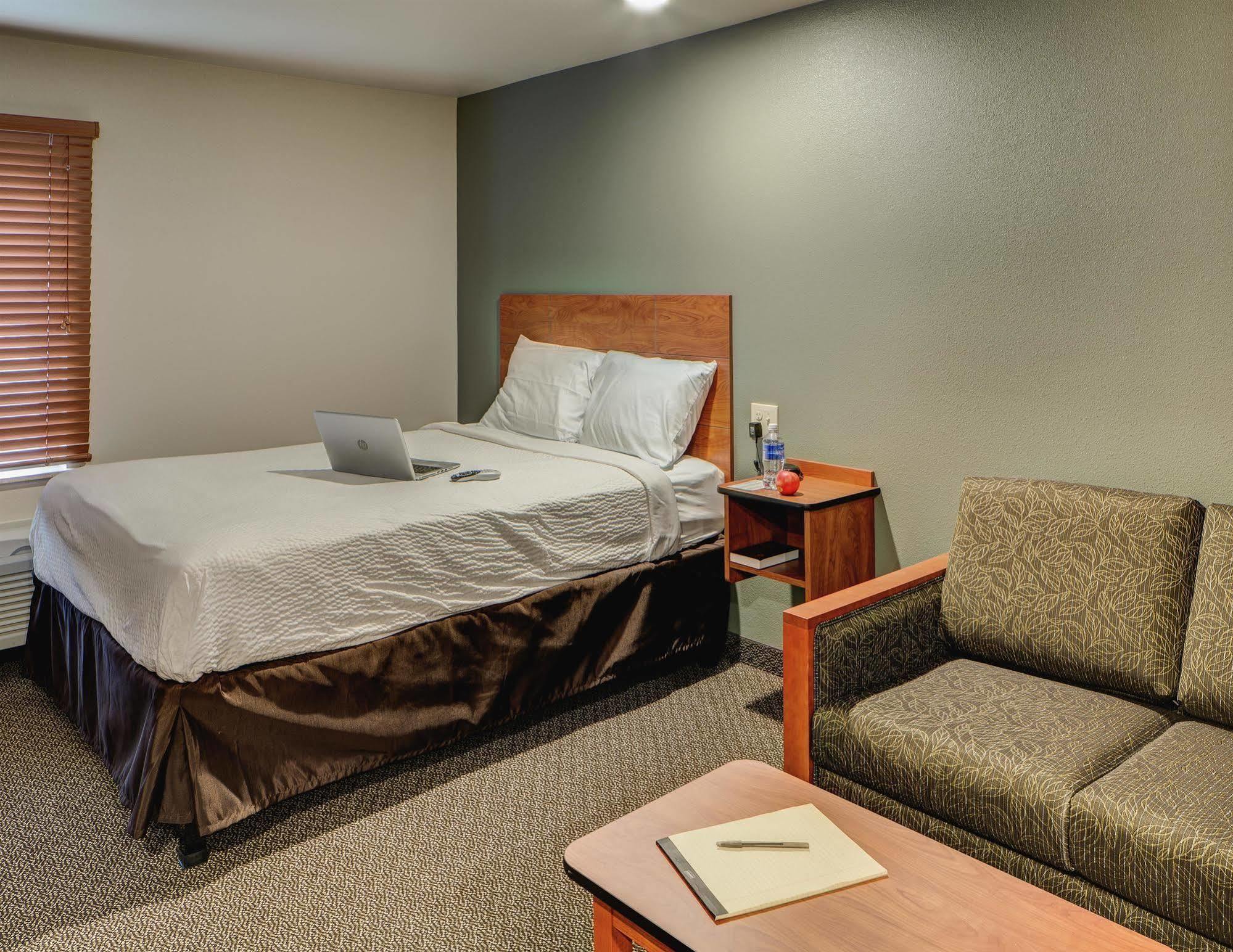 Woodspring Airport Hotel