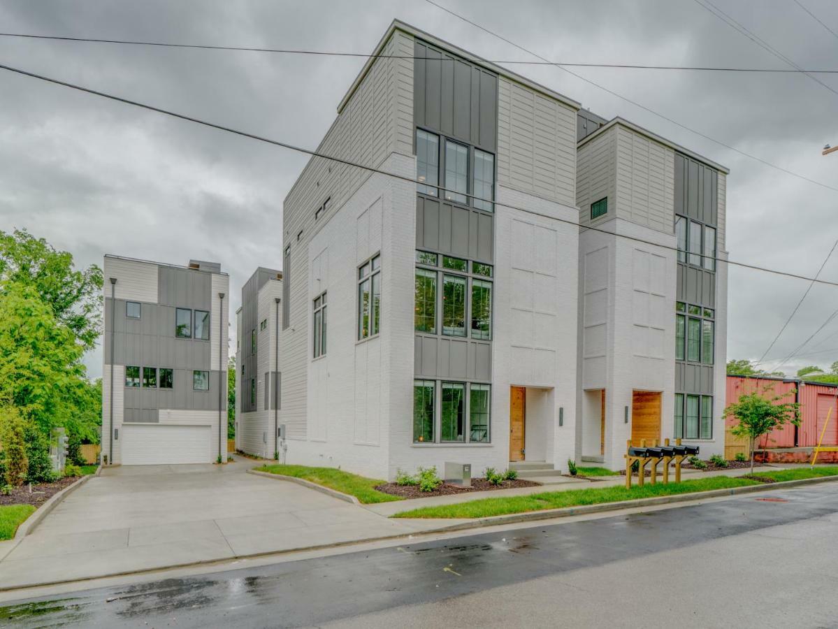 2 Rooftops Movie Theater 20 Guests - Luxury Downtown Views 2 Miles From Broadway Holiday home