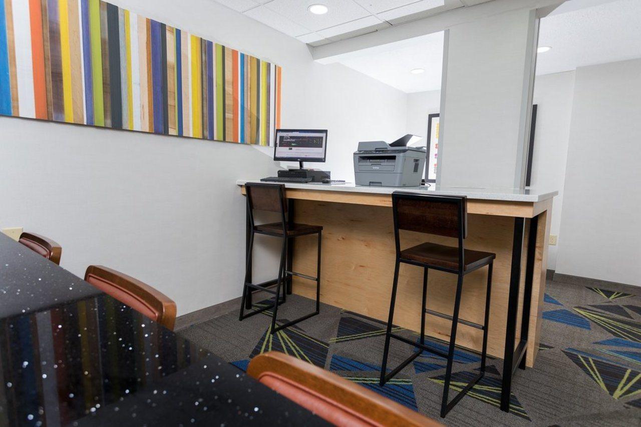 Express & - Metrocenter Downtown By Ihg Hotel 3*