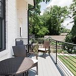 Brand New Luxury Home Near Downtown