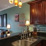 Vacation Home 5 Mins To Down Town 2 Bedrooms 2 Baths Garden Area Hot Tub