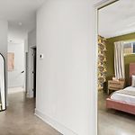 Vibrant Designer House With Roof Deck & Garage Near Dt