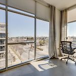 Amazing 2 Bd 4Th Floor Condo With Spectacular Views