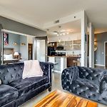 Longterm Stay Just Across The River From Downtown- Fully Equipped For Long Term Stay
