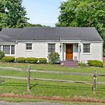 Inglewood East Nashville Home - Large Yard & Private Deck - Free Parking
