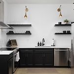 Condo Near Downtown Broadway & Stadium - Free Parking