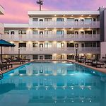 Chic Modern Nashville Condo Pool, Patio, Parking