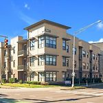 1St Floor & No Steps By Vanderbilt, Belmont & Food