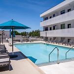 Unique Nashville Condo With Pool, Patio, Parking