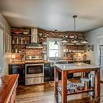 Historic Cleveland Park Cottage
