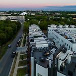 Rooftop Skyline Views Dt Nash Sleeps 12