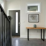 Modern Townhome, Large Game Room With Ping Pong, 10Min To Downtown! Sleeps 10!