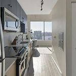 Landing Modern Apartment With Amazing Amenities