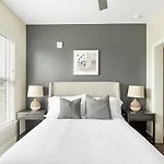 Landing Modern Apartment With Amazing Amenities