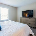 Landing Modern Apartment With Amazing Amenities