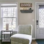 3 Bedroom Cottage Only 3 Miles From Downtown