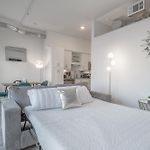 New Condo In Nashville, Pool Gym Rooftop & Laundry 5 Min From Broadway