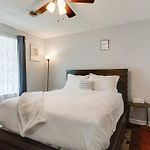 Lovely 2 Bdr Condo With Balcony 2M To Broadway