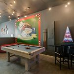 Renovated Pink Palace, Walkable Location