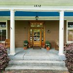 Prime Location In 12South, Walkable To Shopping & Dining