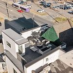 East Nash Rooftop 3 En-Suites City Views