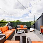 Perfect Pregame Rooftop Close To Broadway