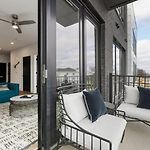 Walk To Nightlife, Vanderbilt, Minutes To Broadway