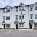 Ten Minutes To Broadway Modern Gated Townhome