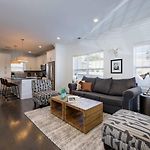 Two Elegant Townhomes Perfect For Large Groups