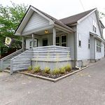Nashville Dreamer - Mins To Downtown - 3Br 2.5Bath