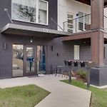 West End 4 Bd,4Bath Walk To Bars-Close To Broadway