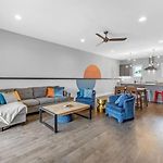 Rhythm And View - Broadway Groups Secure Garage