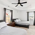 Perfect Sleep 20 Downtown 10 Queen Beds