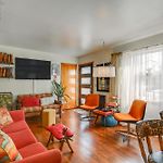 6 Mi To Downtown: 70S-Themed Home In Nashville!