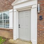 Brentwood U5 I Cozy & Comfy I 2Bd I Free Parking