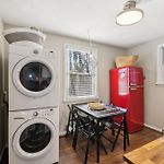 Avalon Close To Downtown And Park Free