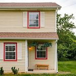 East Nashville Getaway - Walk To Parks Golf & Music Spots