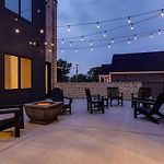 West End Dreams-2 Homes-6 Mins To Broadway