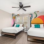 Nashvegas Theme Large Home